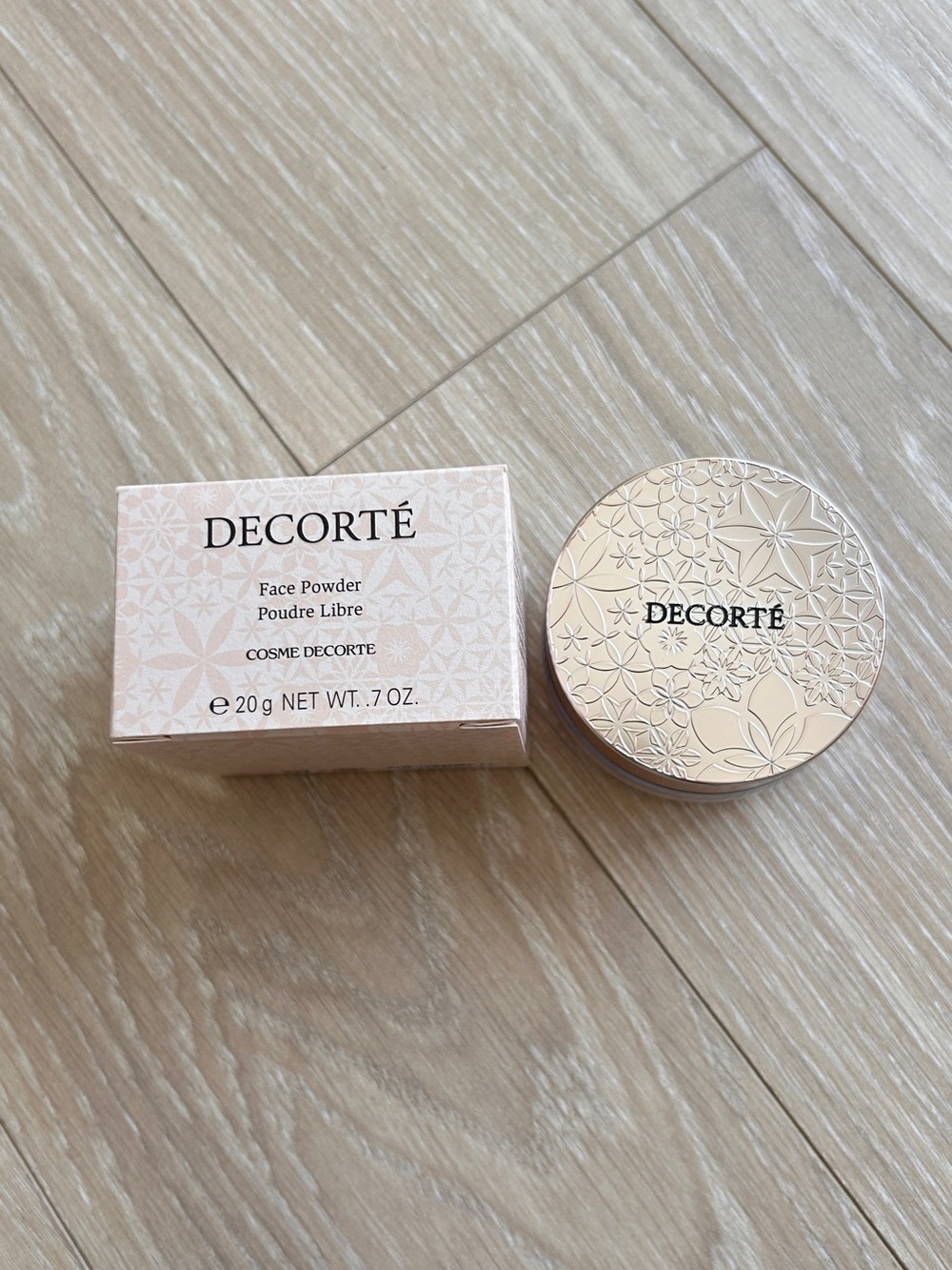 Cosme Decorté Loose Powder Translucent Setting Powder